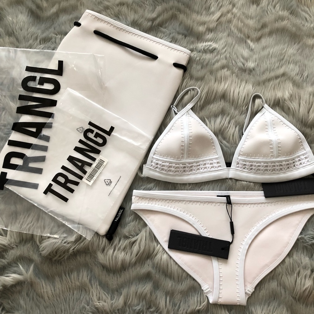 WHITE NWT TRIANGL BIKINI! ☀️